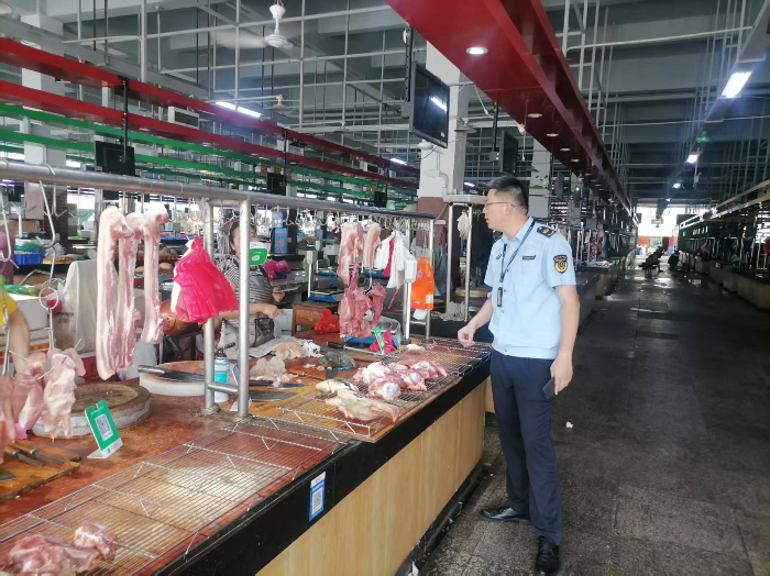 城西市場監管所開展肉類及肉制品經營單位專項檢查行動